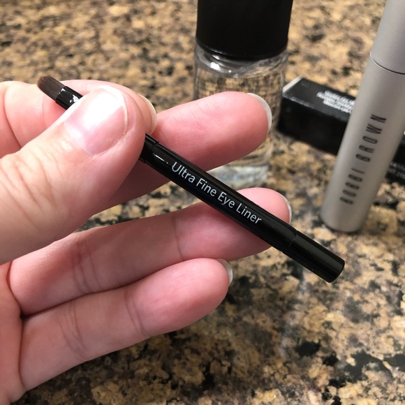 Bobbi Brown Makeup Set- NEW - Picture 5 of 10